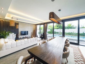 Villa, 2 Bedrooms, Pool View | Living room