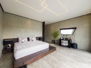 Villa, 2 Bedrooms, Pool View | Desk, free WiFi