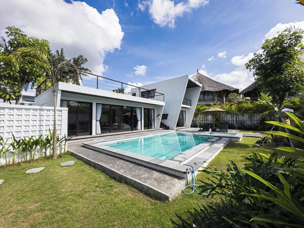 Outdoor pool - Iri Villas Ubud (Kemenuh)