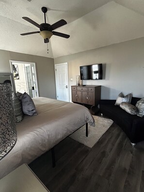 3 間睡房、書桌、Wi-Fi、床單