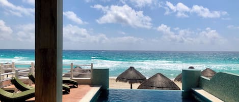 Outdoor pool, a heated pool