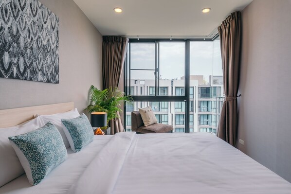 1 bedroom, desk, iron/ironing board, WiFi