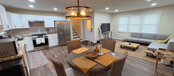 Charming 3-bedroom house with WiFi, AC in Newark DE, walking distance to UDEL