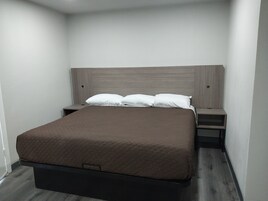 Single Room | Free WiFi, bed sheets