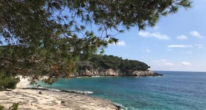 Sunrise Sunset Seaview Walk to Vis Iconic Beaches