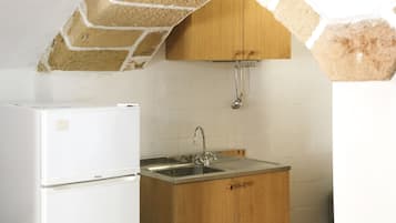 Réfrigérateur, cafetiÚre/bouilloire