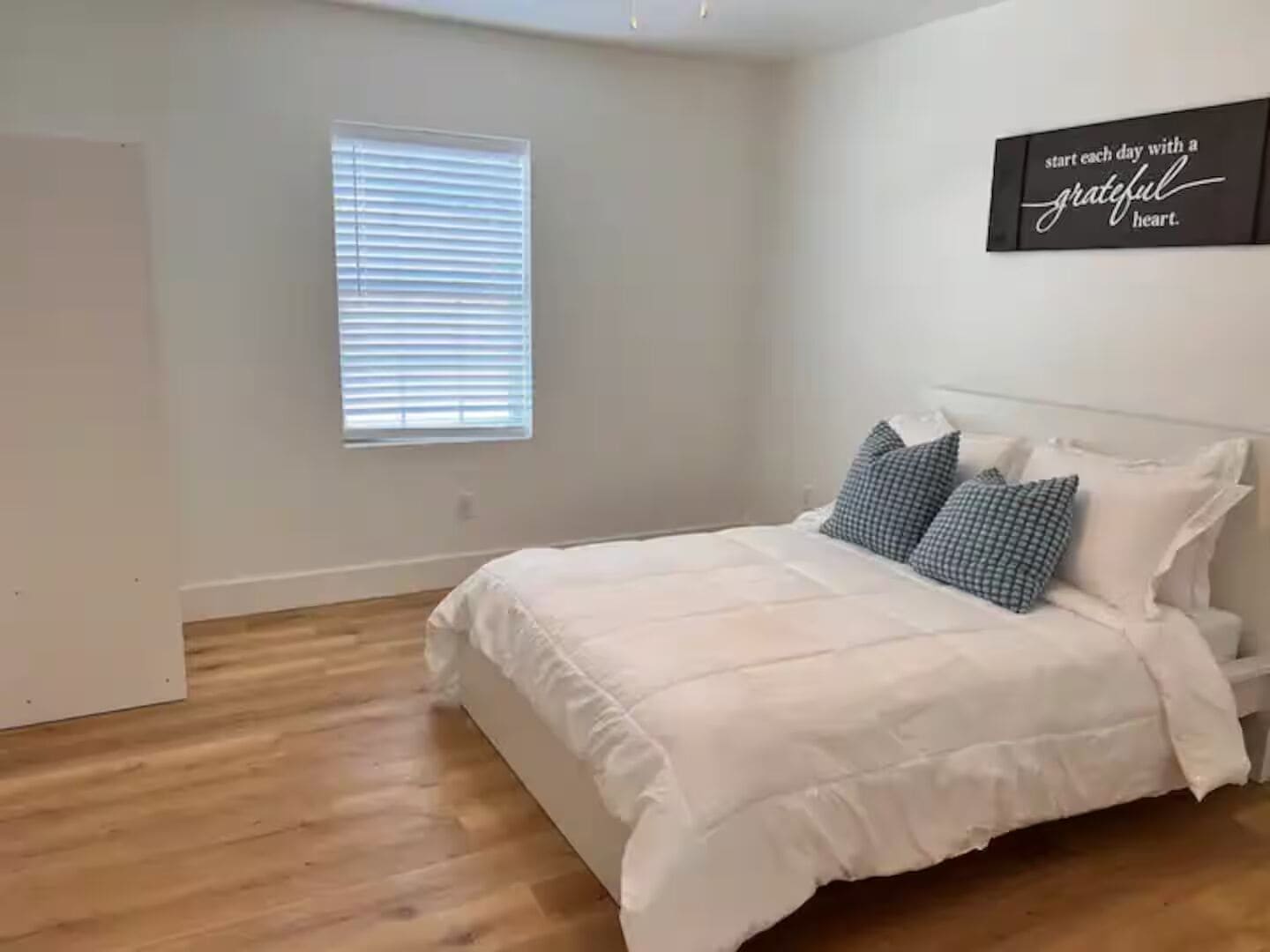 8 Schlafzimmer, Bügeleisen/Bügelbrett, kostenloses WLAN, Bettwäsche