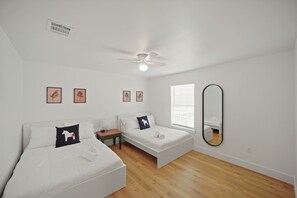 8 Schlafzimmer, Bügeleisen/Bügelbrett, kostenloses WLAN, Bettwäsche