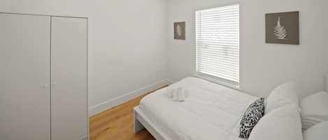 8 chambres, fer et planche à repasser, Wi-Fi gratuit, draps fournis