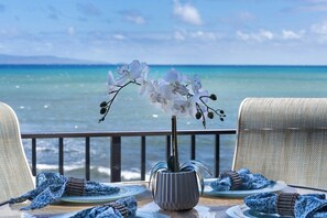 Outdoor dining - KHV 34 Direct Ocean Front Views 2BD Kahana Condo (Lahaina)