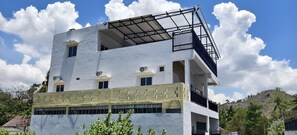 Front of property - Lombokhouse Mandalika (Kuta)