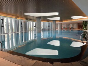 Innenpool, Außenpool