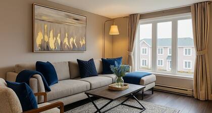 Cozy Airport Heights stay, 3 minutes to Airport