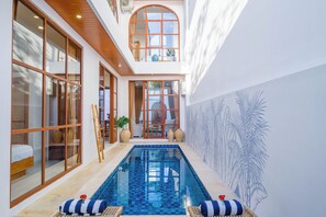 Pool - 3BR Villa: Rooftop Lounge, Pool & swings- 10 min from beach 30 min from airport (Balangan)