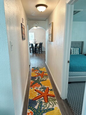 3 chambres, fer et planche à repasser, draps fournis