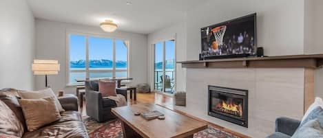 Smart TV, fireplace, offices