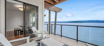 Waterfront Condo, Private Boat Slip, Pool & Hot Tub