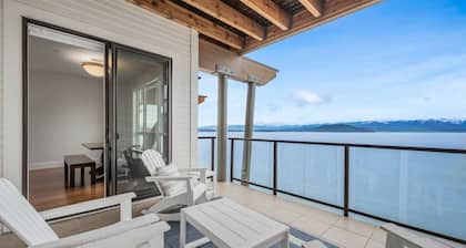 Waterfront Condo w/ Boat Slip, Pool, & Hot Tub