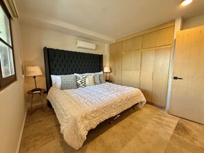 2 bedrooms, desk, iron/ironing board, WiFi