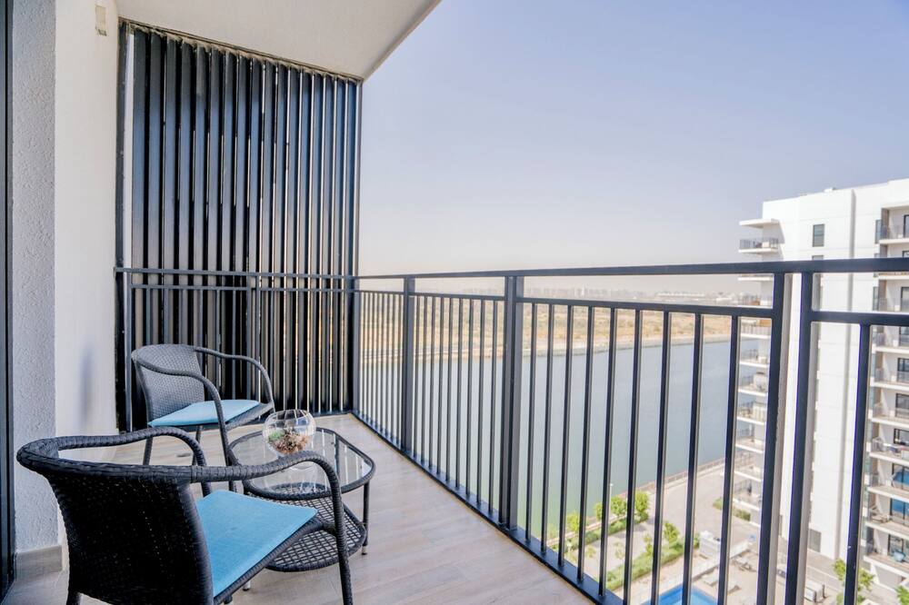 Maison Privee - Modern Yas Island Escape w/ Peaceful Canal Views