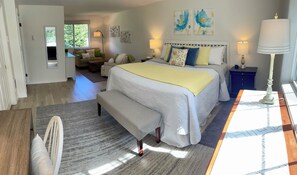 4 عدّة غرف نوم ومكتب ومكواة/لوح كي وسرير سفر