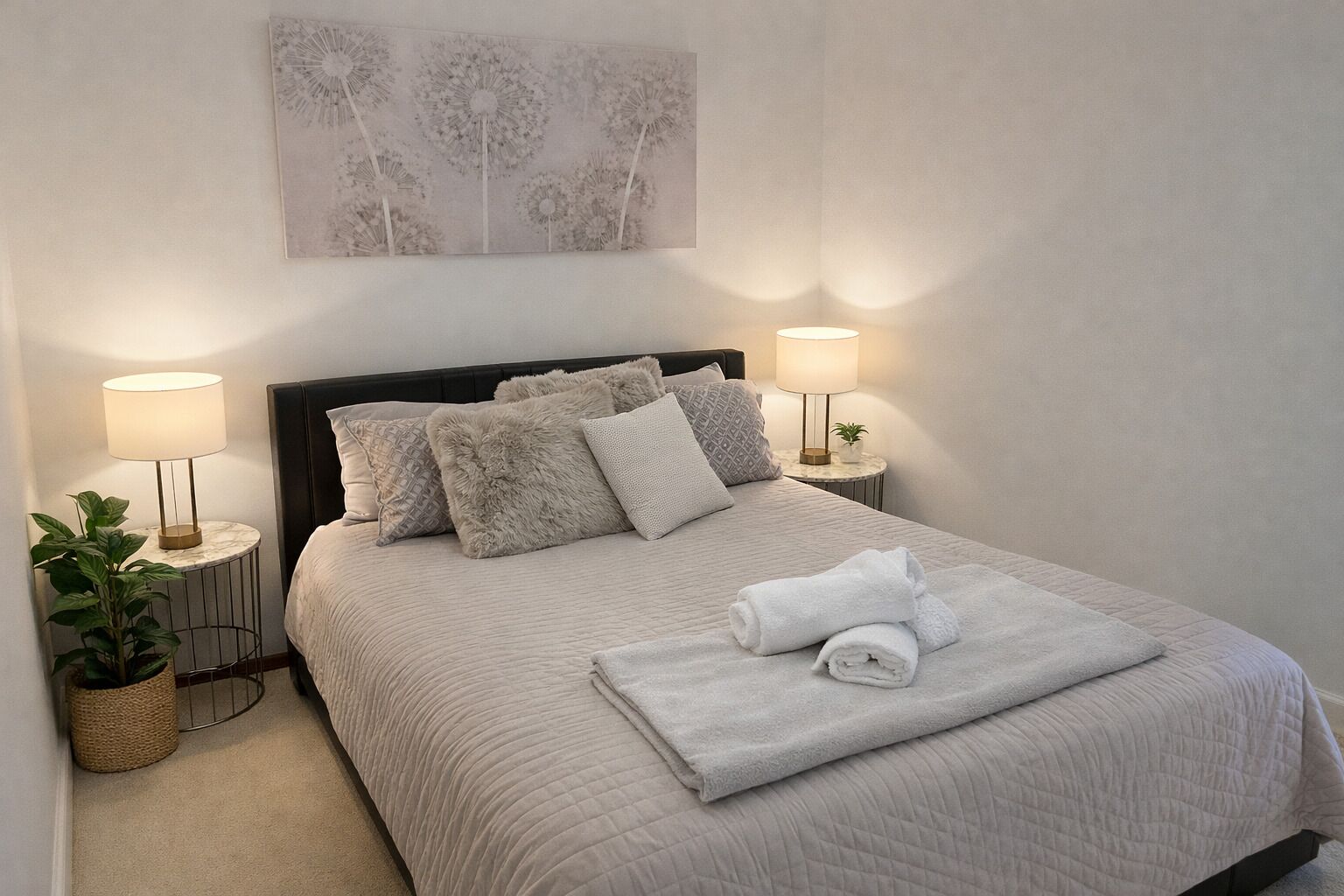 3 bedrooms, iron/ironing board, WiFi, bed sheets