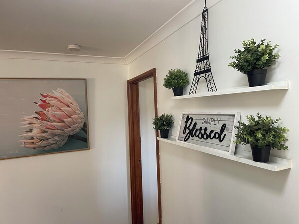 Interior - Rest, Relax and Recoup (wagga wagga)