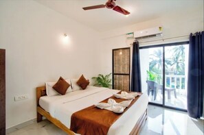 Triple Room, Balcony | Soundproofing, iron/ironing board, free WiFi