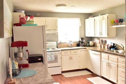 Charming 2-bedroom kid and pet friendly house in enchanting Lincoln City