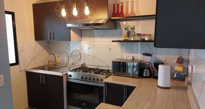 Charming 3-bedroom house with WiFi, AC in welcoming San Salvador