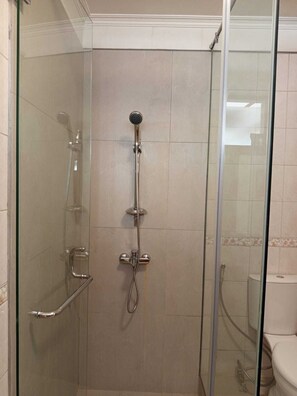 Bathroom - Villa Oma Elly (Bandung)