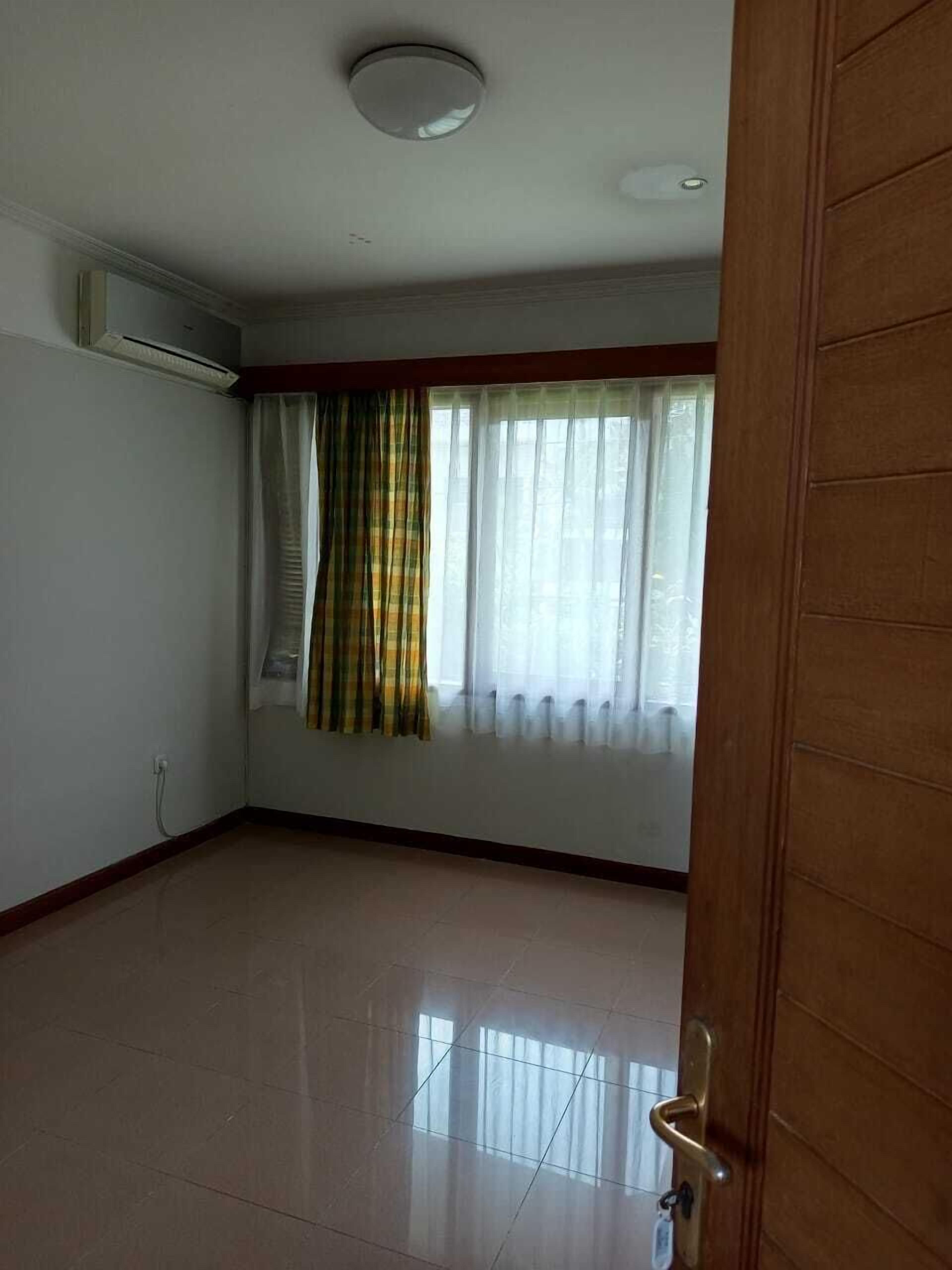 4 quartos, Wi-Fi de cortesia, roupa de cama