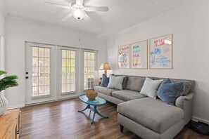 Smart TV - Sable and Sand/Pet-Friendly (St. Simons Island)