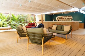 Poolbar