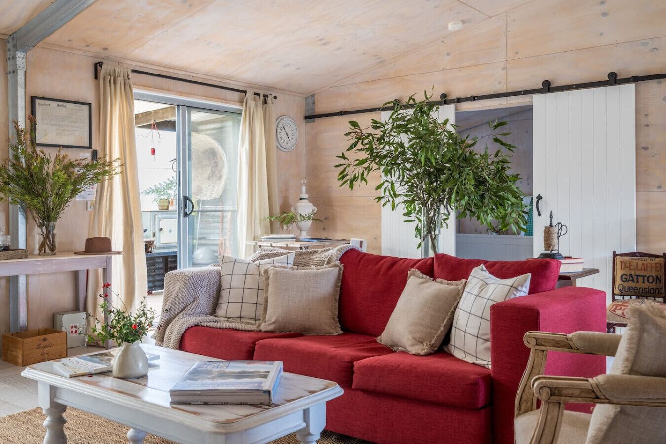 TV, fireplace, stereo