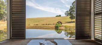 A Romantic Escape in Nature’s Embrace