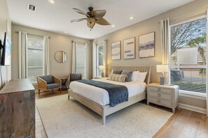 4 makuuhuonetta, silitysrauta/-lauta, ilmainen Wi-Fi, vuodevaatteet