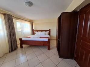 Wi-Fi de cortesia, roupa de cama