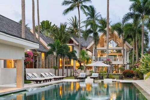 Top 1% Beachfront Villa:FREE VIP Chef, Staff, Car,Jet Skis,Pool NO HIDDEN EXTRAS