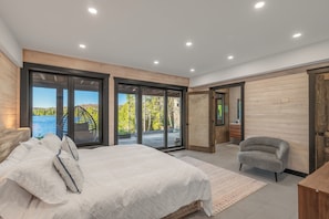 7 bedrooms, iron/ironing board, free WiFi, bed sheets