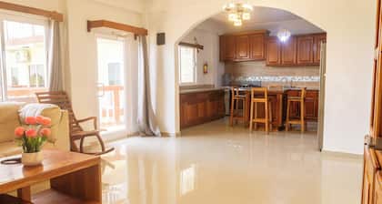 Casa Reina