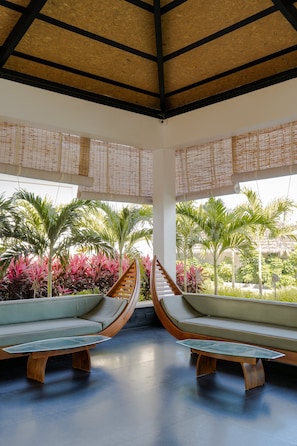 Lobby sitting area - The Shore Trishvam (Puducherry)