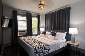 2 bedrooms, desk, iron/ironing board, travel crib