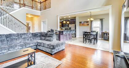 10 Mi to Gulfport Beaches: Family Home w/ Patio