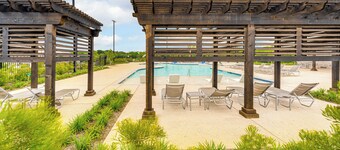 Pool Access: Modern Retreat in Lowry Crossing!