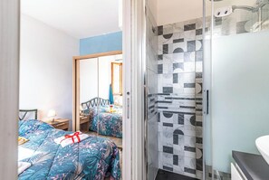 Family Townhome, Multiple Bedrooms, 2 Bathrooms (La Rosa dei Venti) | 2 bedrooms, iron/ironing board, WiFi, bed sheets - La Rosa dei Venti (Sorso)