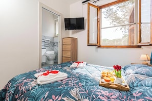 Townhome för familj - flera sovrum - 2 badrum (La Rosa dei Venti) | 2 sovrum, strykjärn/strykbräda, wi-fi och sängkläder