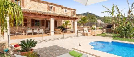 Huvila | 4 makuuhuonetta