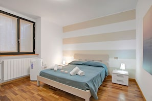 Apartment | 2 bedrooms - Magnolia House With Shared Pool (Gardone Riviera)