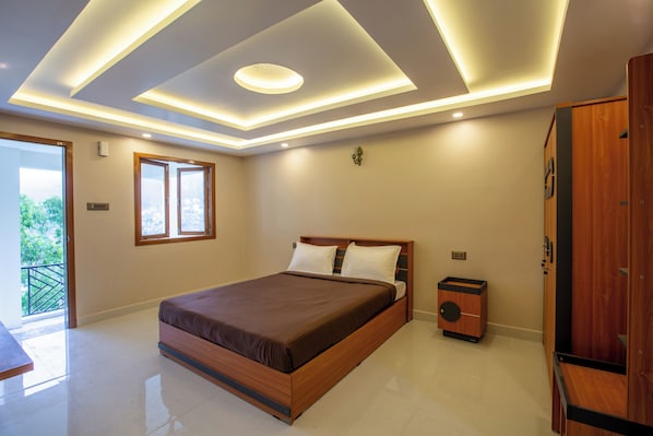 Executive Room | Premium bedding, in-room safe, free WiFi, bed sheets